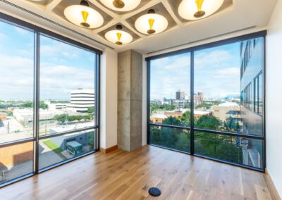 1333 Oak Lawn Spec Suites